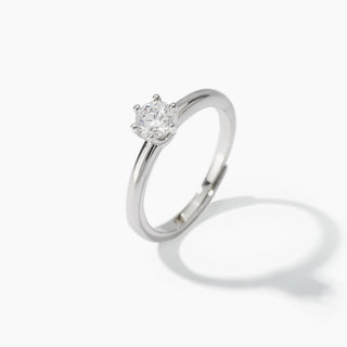 Anello solitario in argento con zircone