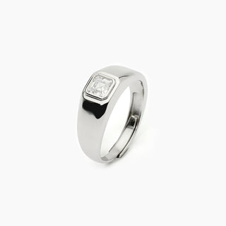 Anello in argento con zircone bianco