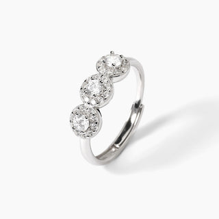 Anello in argento con tre zirconi bianchi