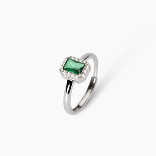 Anello in argento con smeraldo sintetico taglio baguette e zirconi bianchi