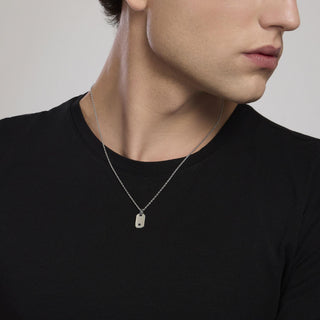 Collana da uomo in argento con ciondolo ottagonale e zirconi neri