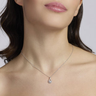 Girocollo da donna in argento con pendente a goccia e zirconi