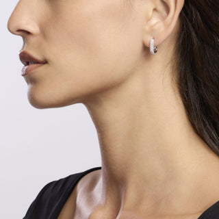 Orecchini ovali in argento con pavé di zirconi