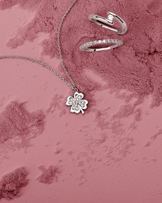 Collana con ciondolo quadrifoglio e anelli della collezione My Diamond